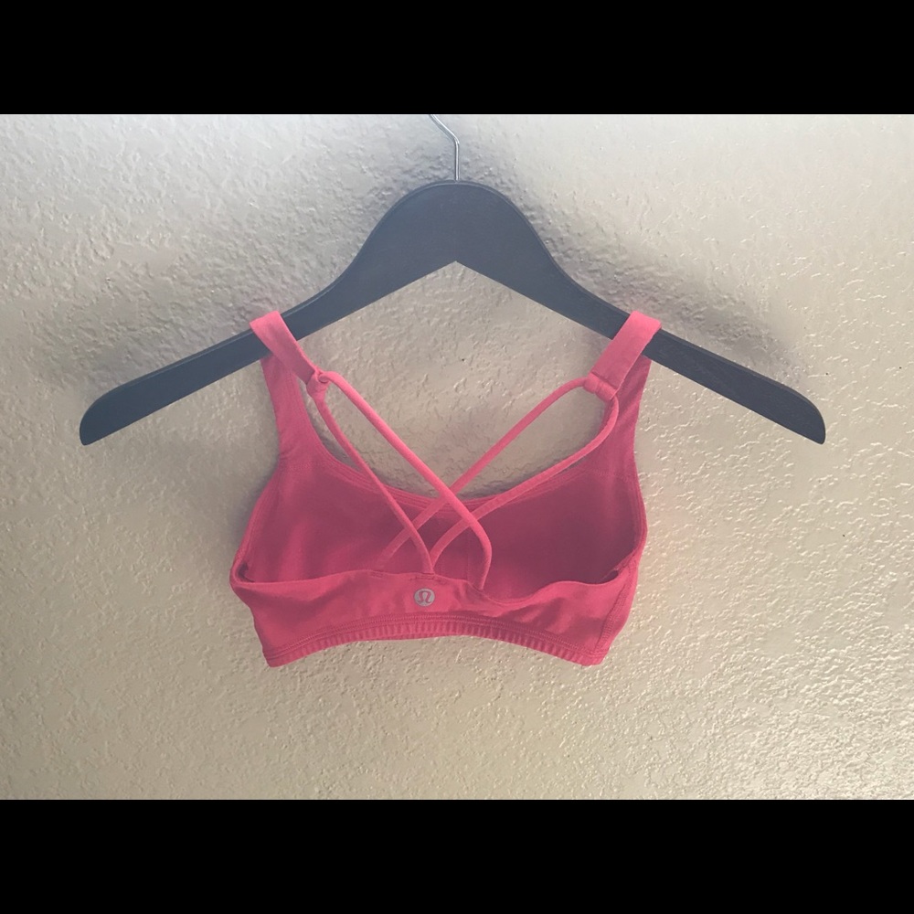 Sold ! Lululemon sports bra free to be size 2 - Picture 2 of 4